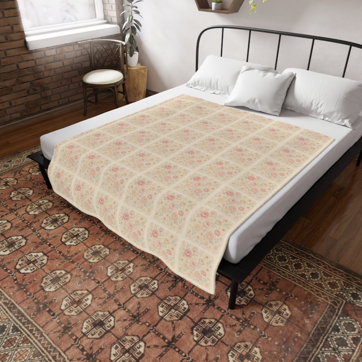 Cozy Floral Fleece Blanket - Soft Throw for Home Decor, Perfect Gift for Housewarming, Birthday, and Cozy Nights