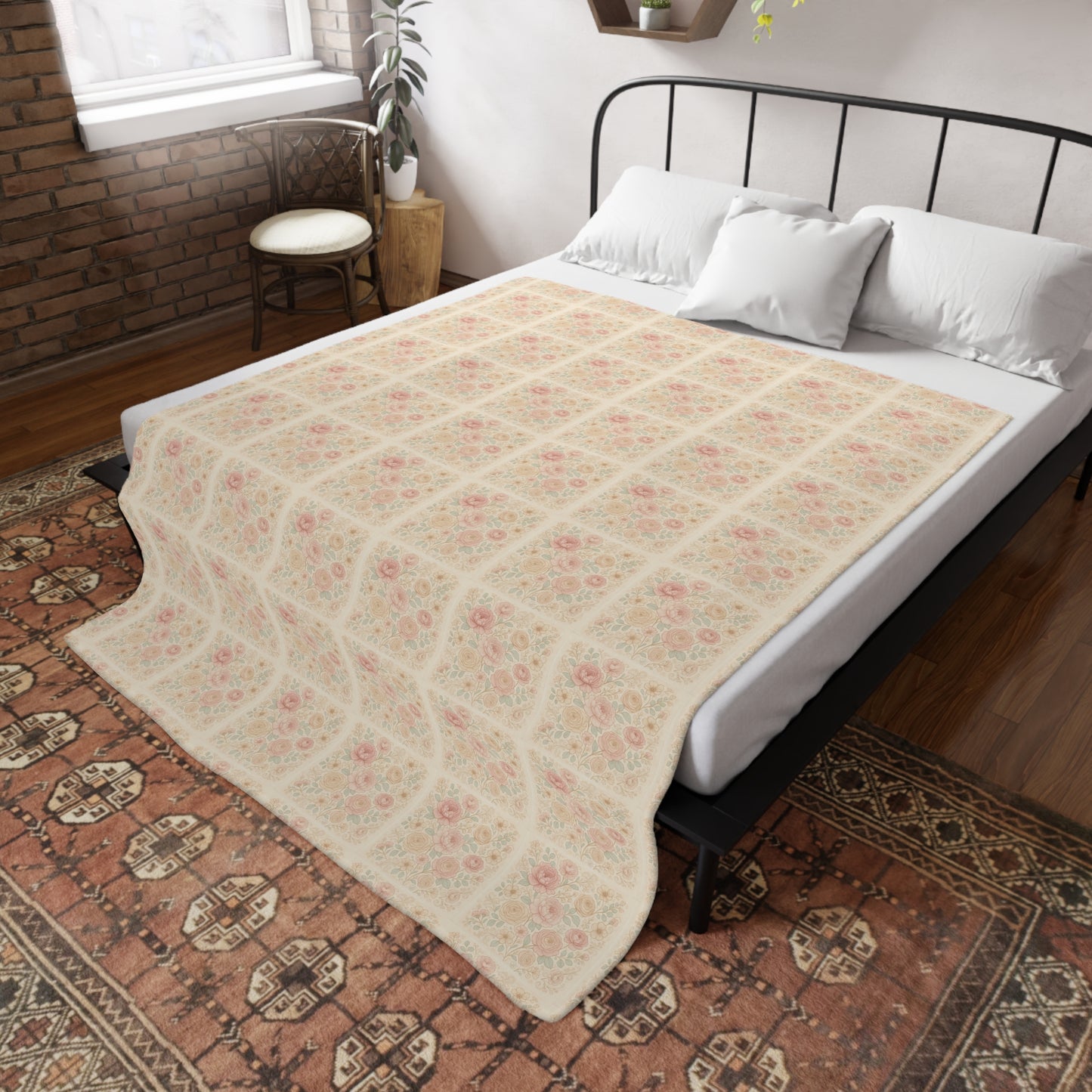 Cozy Floral Fleece Blanket - Soft Throw for Home Decor, Perfect Gift for Housewarming, Birthday, and Cozy Nights